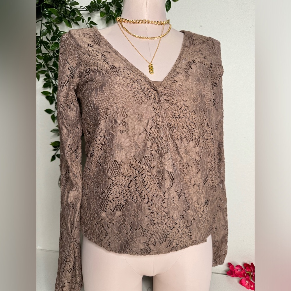 ♥️ Willow & Root Top ♥️
